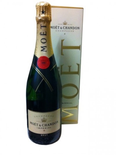 Moët & Chandon Brut Imperial / Flasche - 700ml., 12% Alc. Vol. / (€ 57.07 pro L)